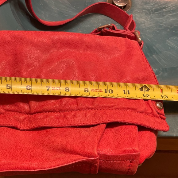 ByBios red Italian leather crossbody bag - Picture 7 of 8